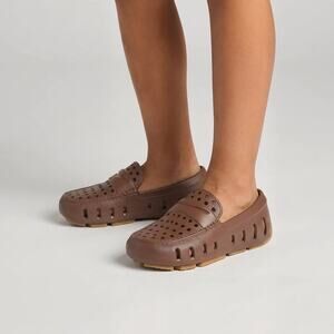 Floafers Kids Size 2 Prodigy Brown Waterproof Slip-On Loafers